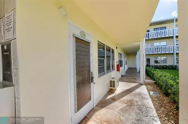 Boca Raton, FL 33434,134 Dorset  #D