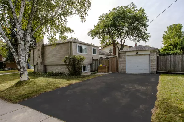 Burlington, ON L7N 2S7,495 Rosedale CRES