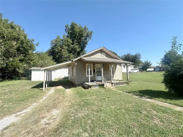 718 E 11th Street, Shawnee, OK 74801