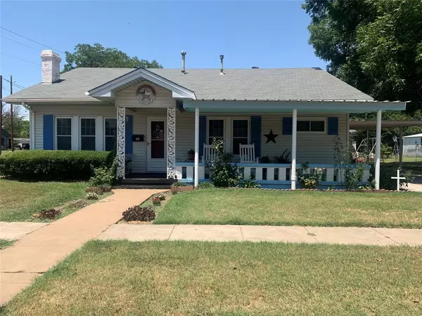 908 Elm Street, Olney, TX 76374