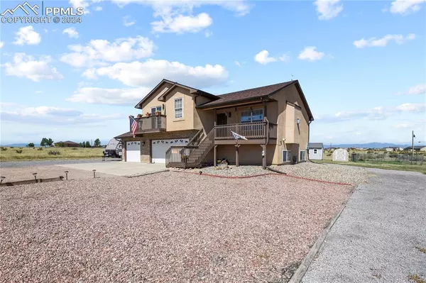 1815 E Jerrian LN, Pueblo, CO 81007