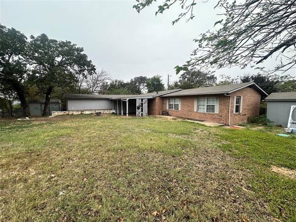 Granbury, TX 76049,1832 Smokehouse Road