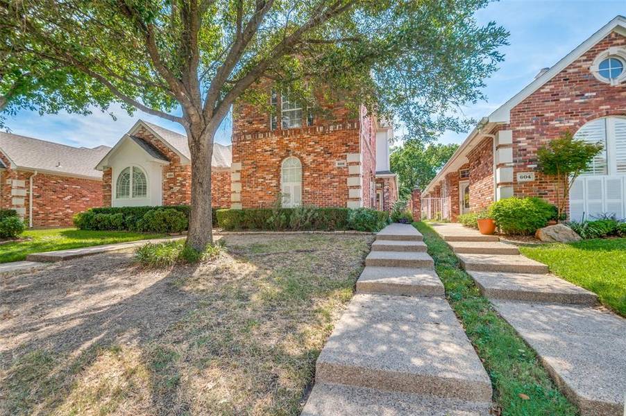 602 Lochngreen Trail, Arlington, TX 76012