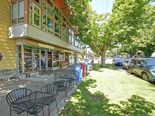 240 Cook St #104-106, Victoria, BC V8V 3X3