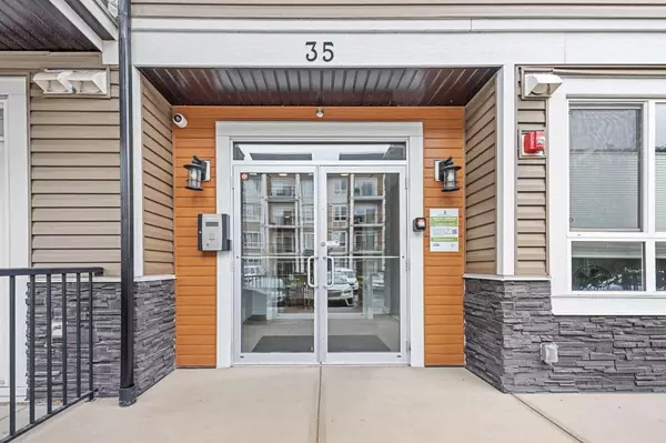 Calgary, AB T2X 4S6,35 Walgrove WALK SE #305