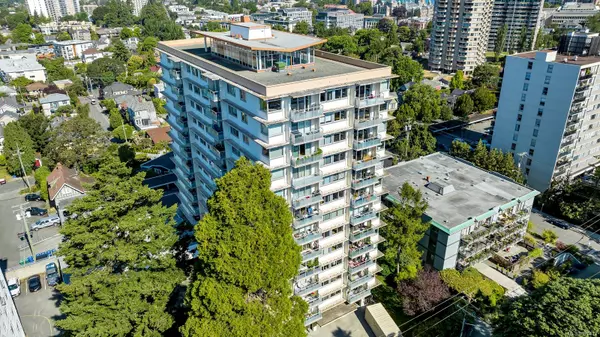 Victoria, BC V8V 2P4,250 Douglas St #203