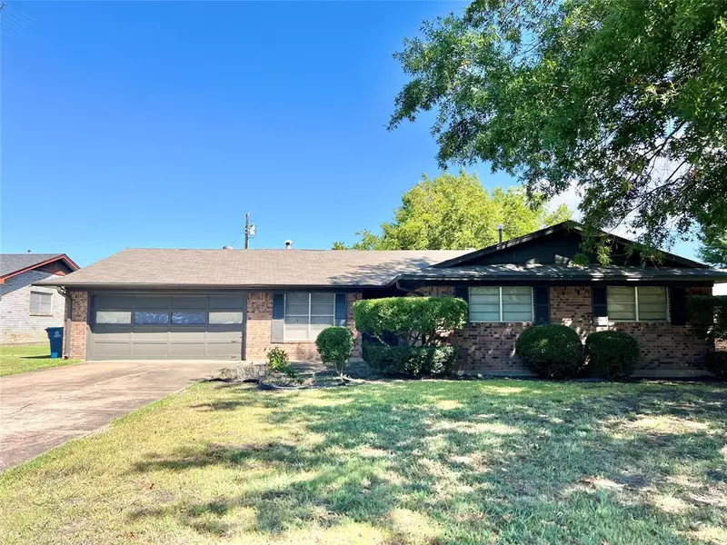 2411 Cindy Lane, Denison, TX 75020