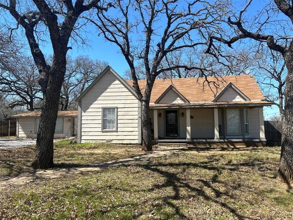 101 S Oaklawn Avenue, Eastland, TX 76448