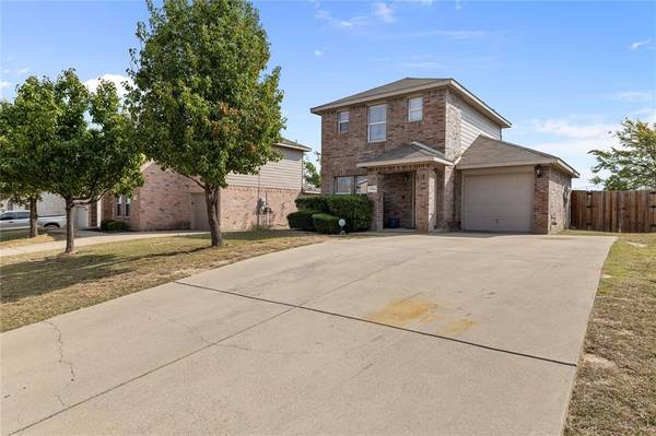 3704 Venera Street, Fort Worth, TX 76106