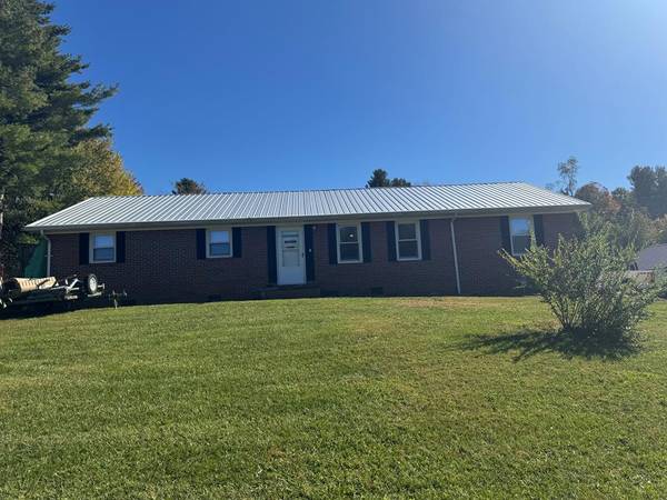 143 Elswick Dr, North Tazewell, VA 24630