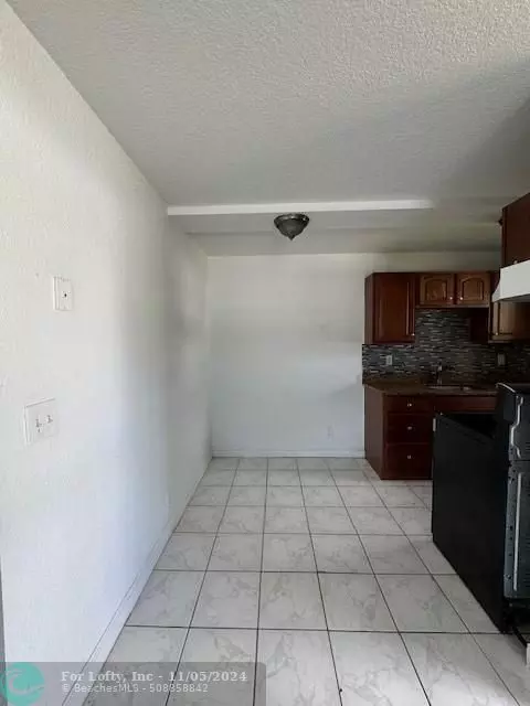 Fort Lauderdale, FL 33304,1211 NE 14th Avenue  #5