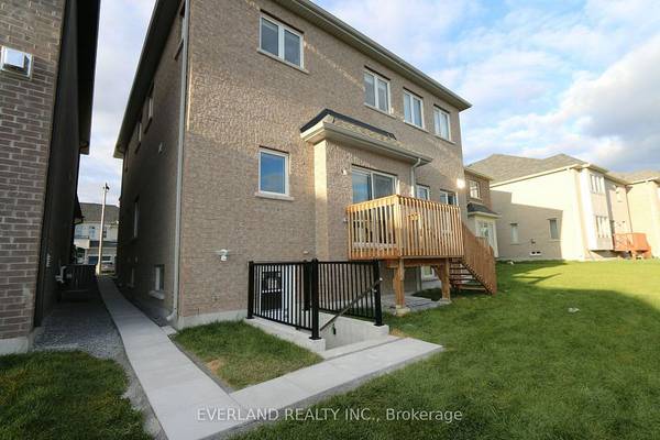 21 Kenneth Ross BND, East Gwillimbury, ON L9N 0T7