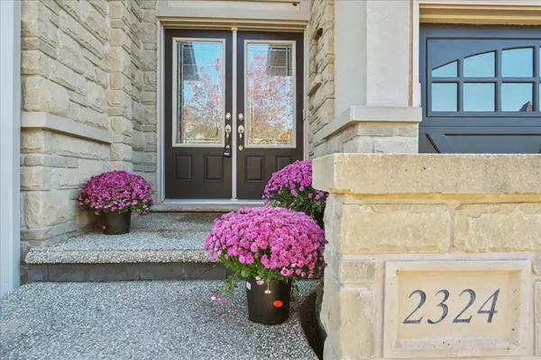 Oakville, ON L6M 0E8,2324 Wuthering Heights WAY