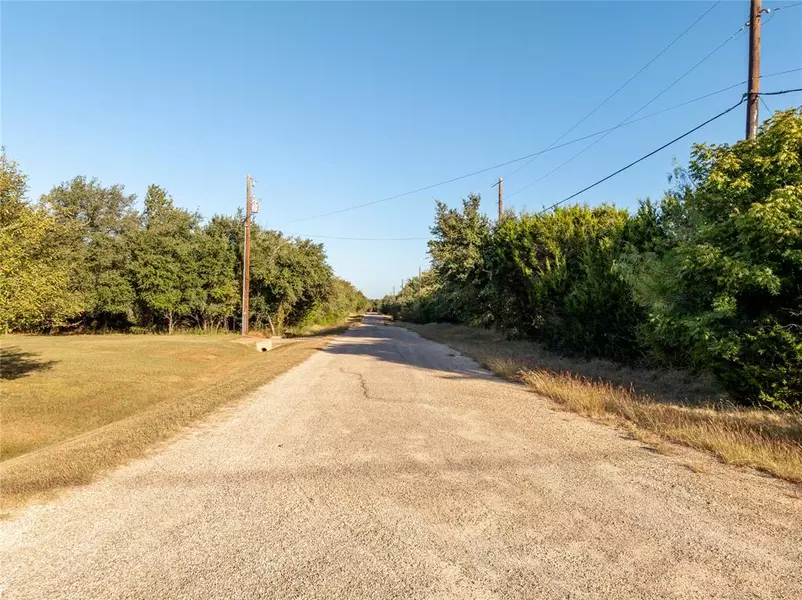 1407 Spanish Oak Trail, Whitney, TX 76692