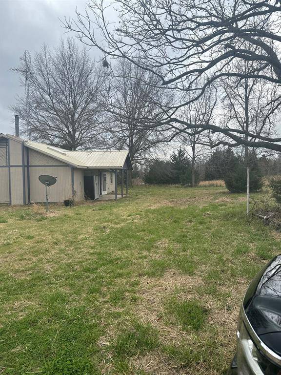 3552 N 374th Street,  Holdenville,  OK 74848