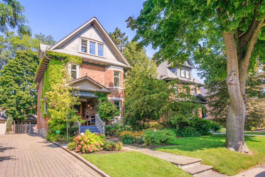 58 Lytton BLVD, Toronto C04, ON M4R 1L3