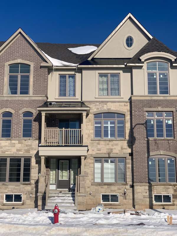 12 Summerbeam WAY, Brampton, ON L6Y 6K5