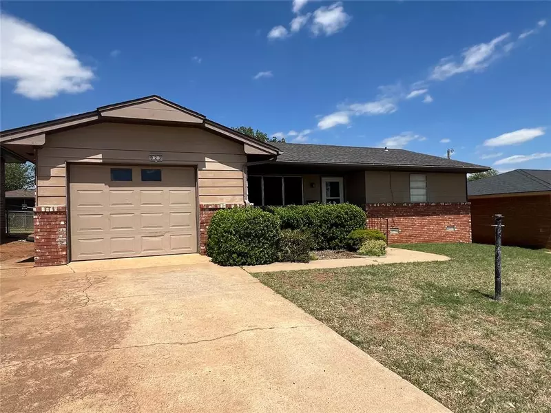 923 W Daniel Street, Weatherford, OK 73096