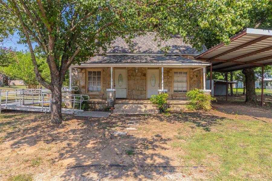 528 Maple Street, Paradise, TX 76073