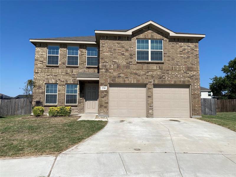 2700 Andesite Lane, Fort Worth, TX 76108