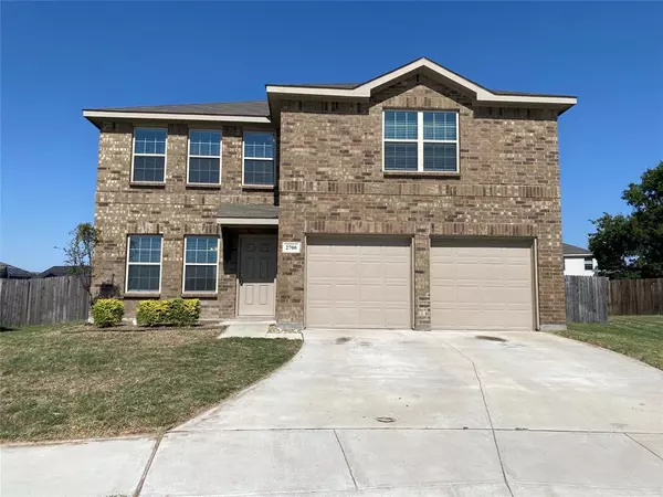 2700 Andesite Lane, Fort Worth, TX 76108