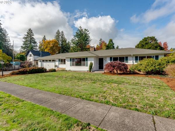 Newberg, OR 97132,701 S DAYTON AVE