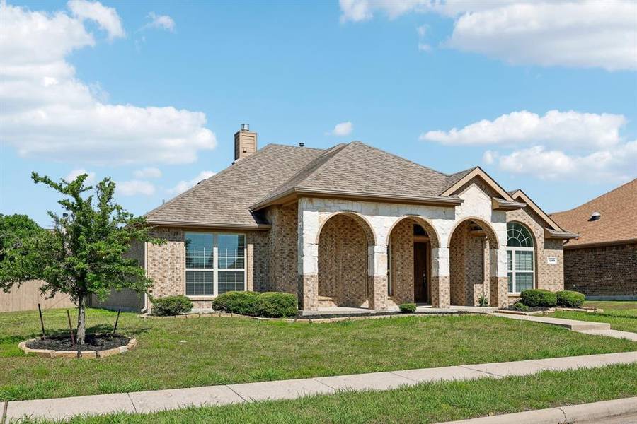 1209 Whispering Glen, Royse City, TX 75189