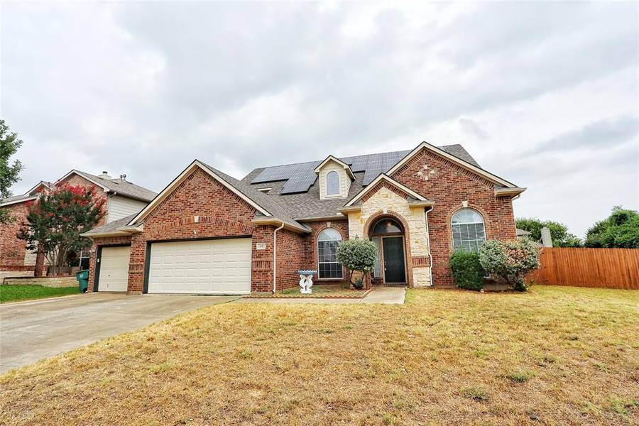 637 Catalpa Road, Fort Worth, TX 76131