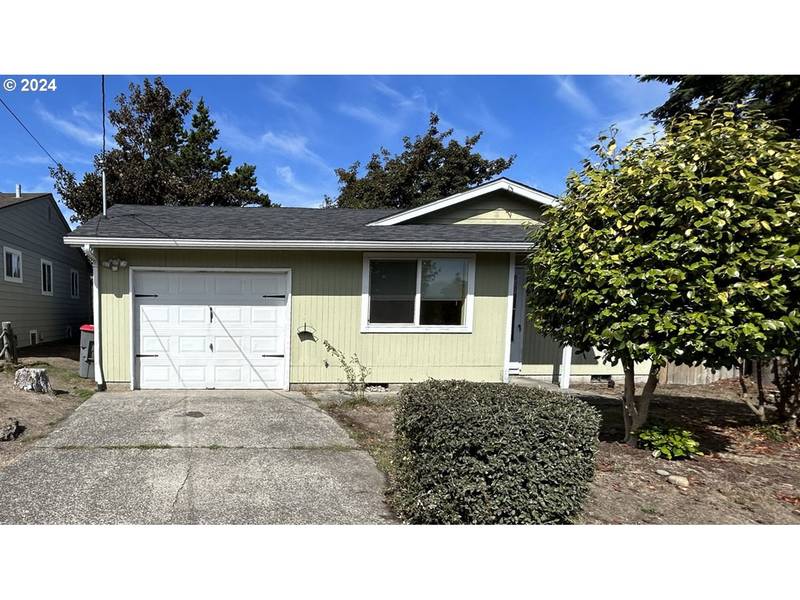 940 7TH AVE, Seaside, OR 97138