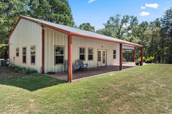 6235 County Road 4520,  Larue,  TX 75770