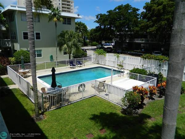 1900 NE 8th Ct  #201,  Fort Lauderdale,  FL 33304