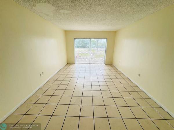 Lauderdale Lakes, FL 33311,3610 NW 21st St  #205