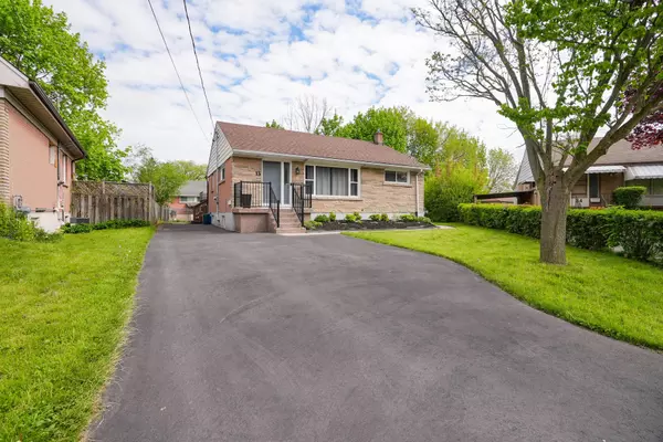 Hamilton, ON L8S 2P8,13 Beaucourt PL #Upper