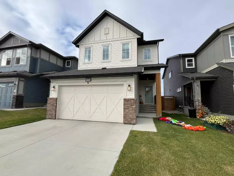 476 CHINOOK GATE SQ Southwest, Airdrie, AB T4B 4V9