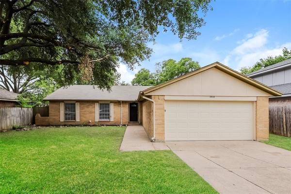 3928 Anewby Way,  Fort Worth,  TX 76133