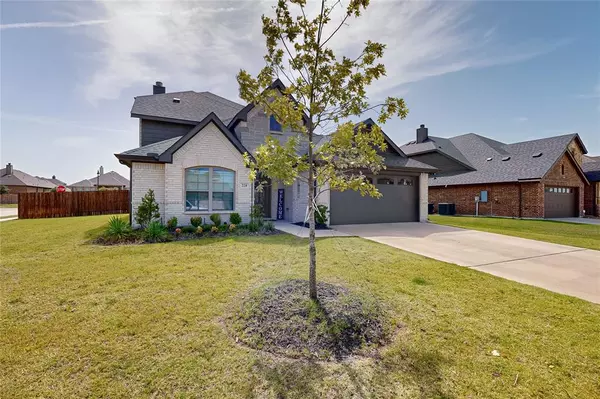 Waxahachie, TX 75165,228 Lone Star Drive