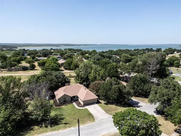 Runaway Bay, TX 76426,204 Lakeview Drive