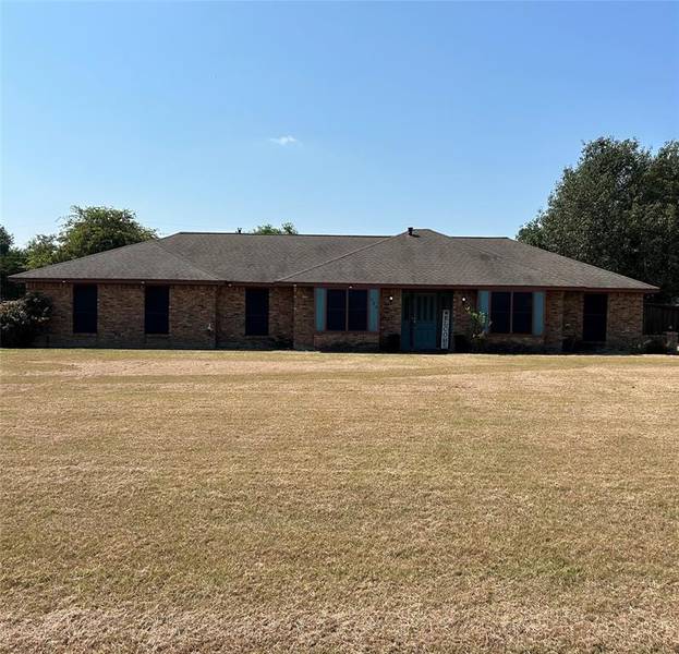 129 Spring Circle, Red Oak, TX 75154