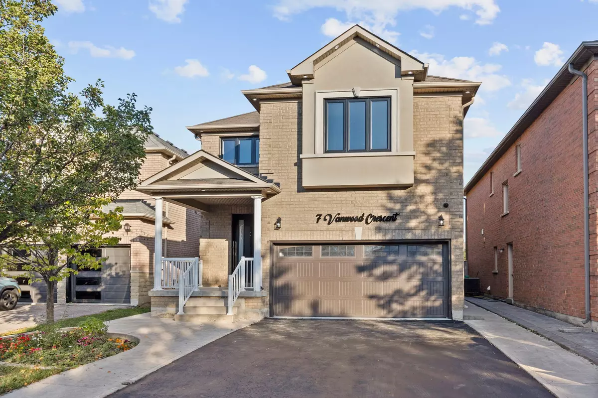 Brampton, ON L6P 2X4,7 Vanwood CRES