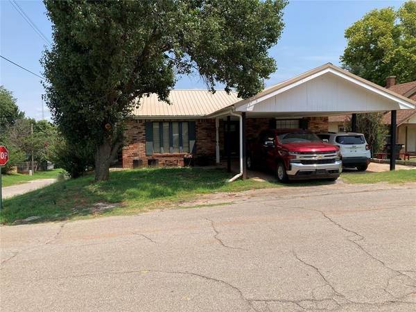 123 W Cedar Street,  Binger,  OK 73009