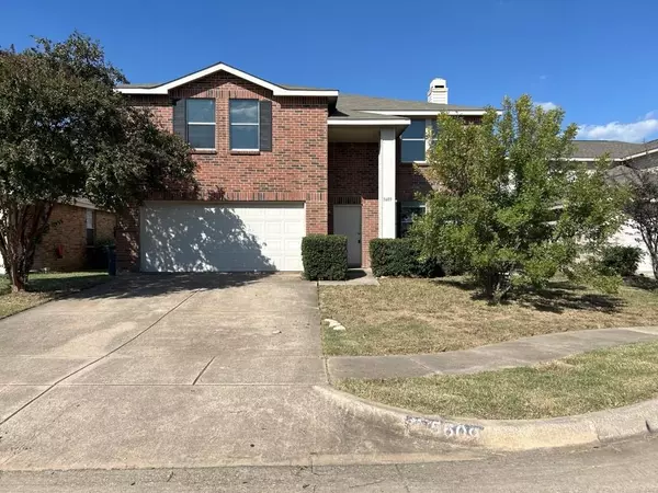 5609 Camarillo Drive, Fort Worth, TX 76244