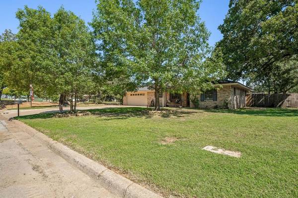 Stephenville, TX 76401,105 Spicewood Drive