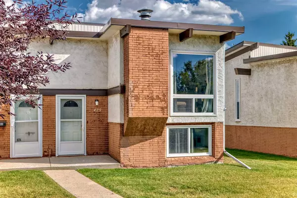 Calgary, AB T1Y 2R6,425 Pinemont Gate NE