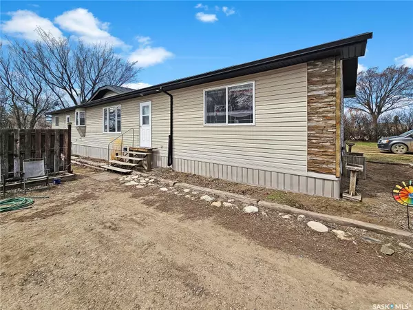 10 Four Seasons Trailer COURT, Shaunavon, SK S0N 2M0