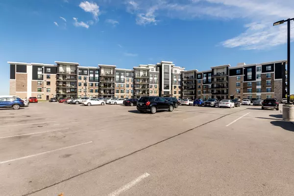 Milton, ON L9T 9A6,630 Sauve ST #301