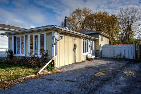 Kingston, ON K7P 1K9,1097 Pinewood PL