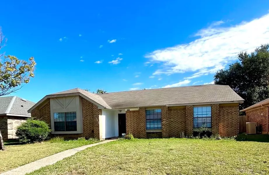 2532 Independence Drive, Mesquite, TX 75150