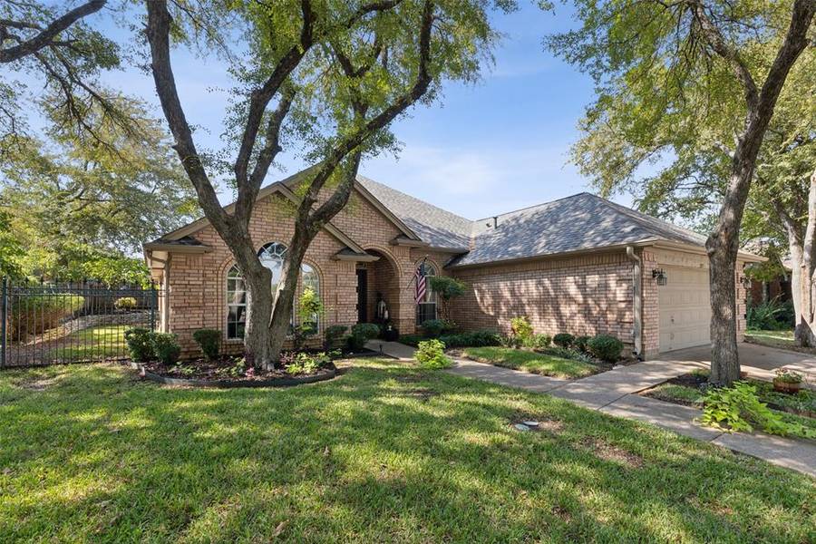 7313 Hidden Oaks Drive, North Richland Hills, TX 76182