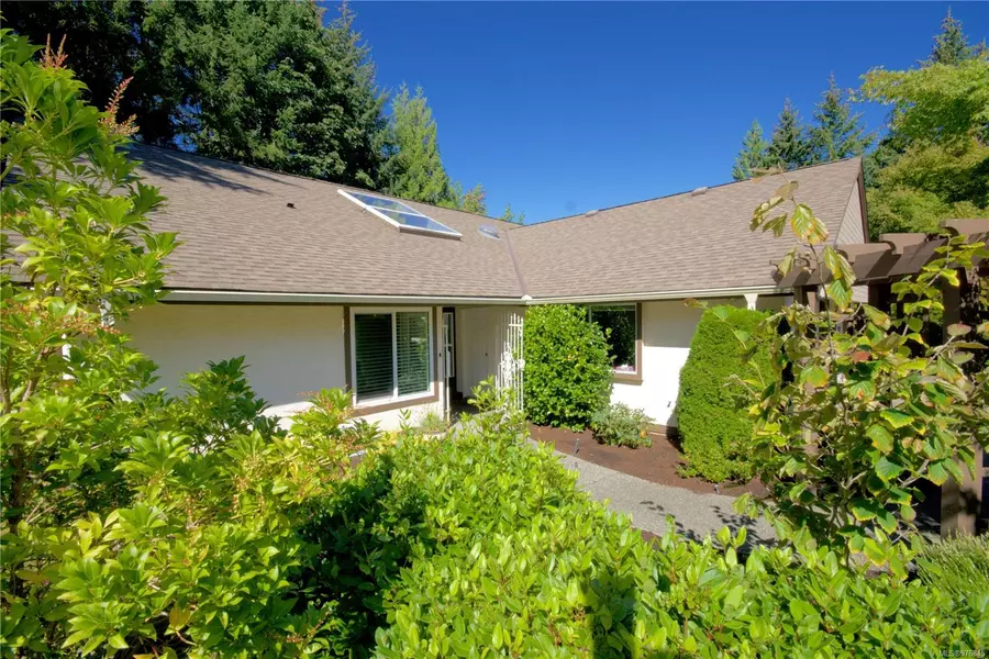 885 BERWICK Rd #19, Qualicum Beach, BC V9K 1N7