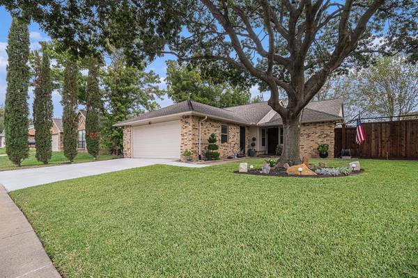 4313 Pepperbush Drive, Fort Worth, TX 76137